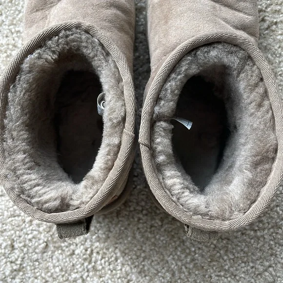 Ugg Classic Mini Boot - Picture 4 of 7